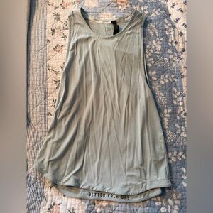 Lululemon Tank Top - size medium